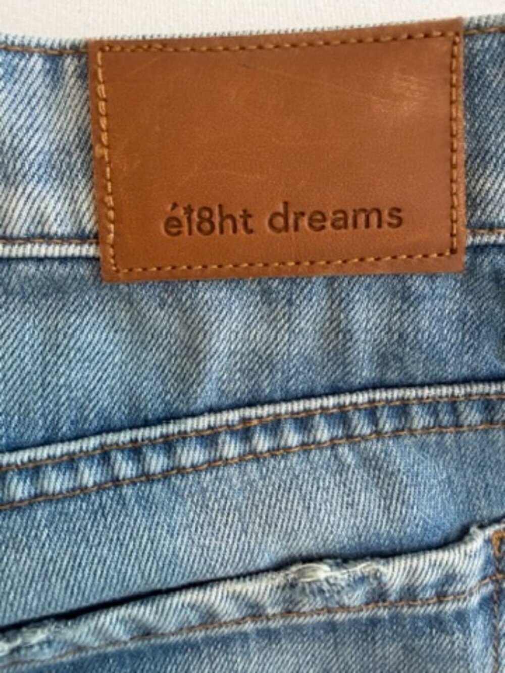 Ei8ht Dreams Slim Boyfriend Distressed Denim Blue Jeans 31 NWT - Picture 8 of 13